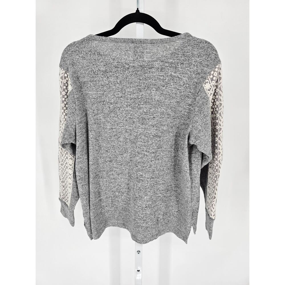 Flora Nikrooz Womens Sz L Long Sleeve Knit shirt Gray w/ Cream Crochet Sleeves - Picture 4 of 4